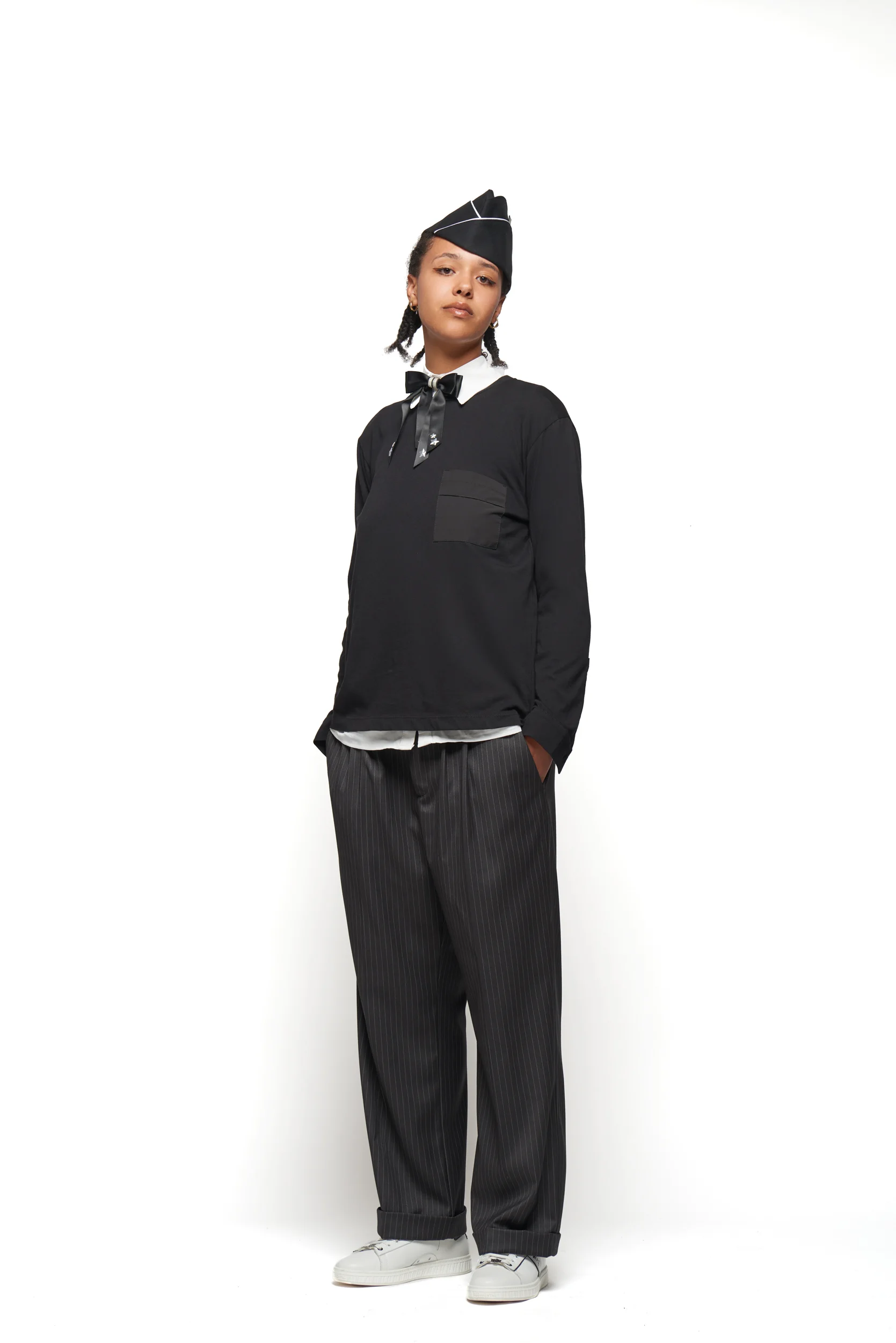 Donna con T-Jacket Regimental Milano nera – urban glamour made in Italy, 100% cotone