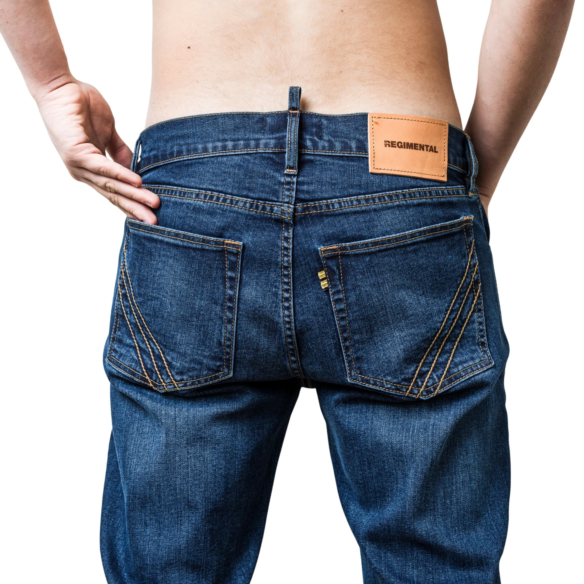 Regimental Milano jeans dettaglio tasche posteriori con cuciture iconiche e label brand