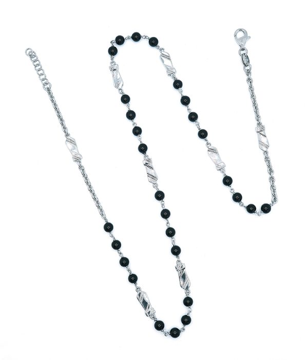 Collana nera 2-72dpi